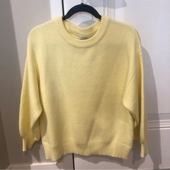 Sweater - Picture 1 of 3